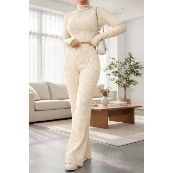 MARSiLYAN- Kadın Ekru Çizgili Boğazlı Crop Top ve Yüksek Bel Eşofman Takımı Spor Şık Kombin