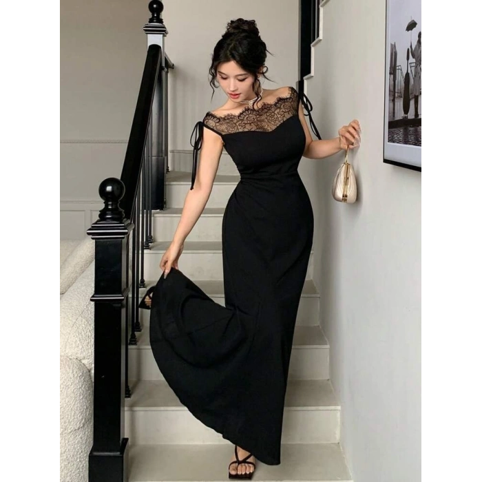 MARSiLYAN- Kadın Göğüs Ve Yakası Dantel Detaylı Kayık Yaka Görünümlü Uzun Ithal Krep Elbise