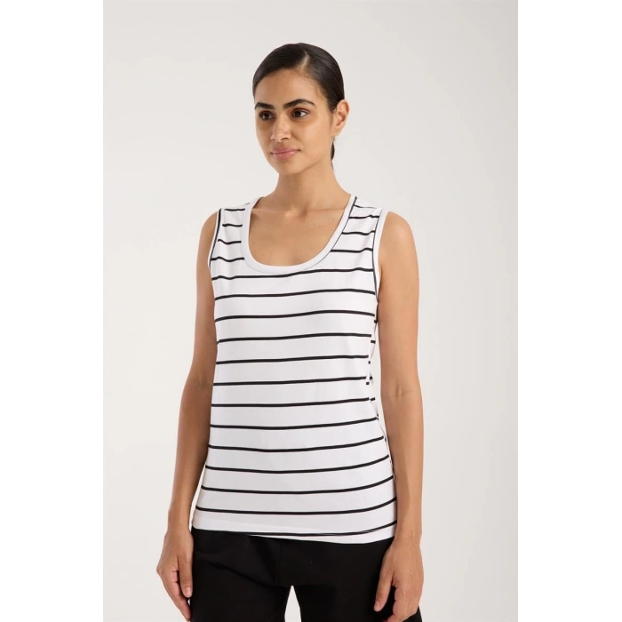 MARSiLYAN- Kadın Kalın Askılı Beyaz Şortlu Pijama Takımı