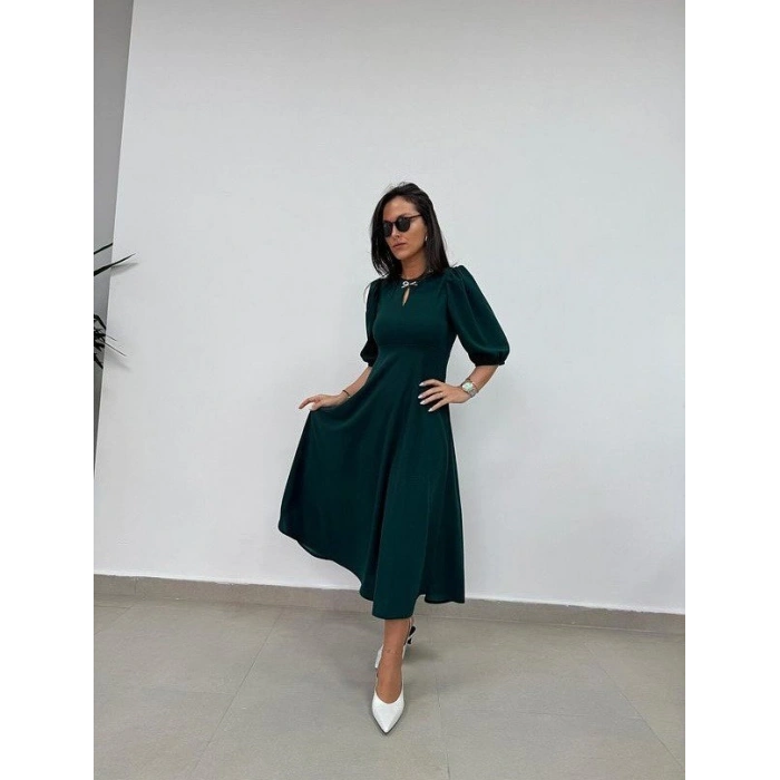 MARSiLYAN- Kadın Kısa Kollu Bisiklet Yaka Fiyonk Broşlu Midi Janjan Krep Elbise