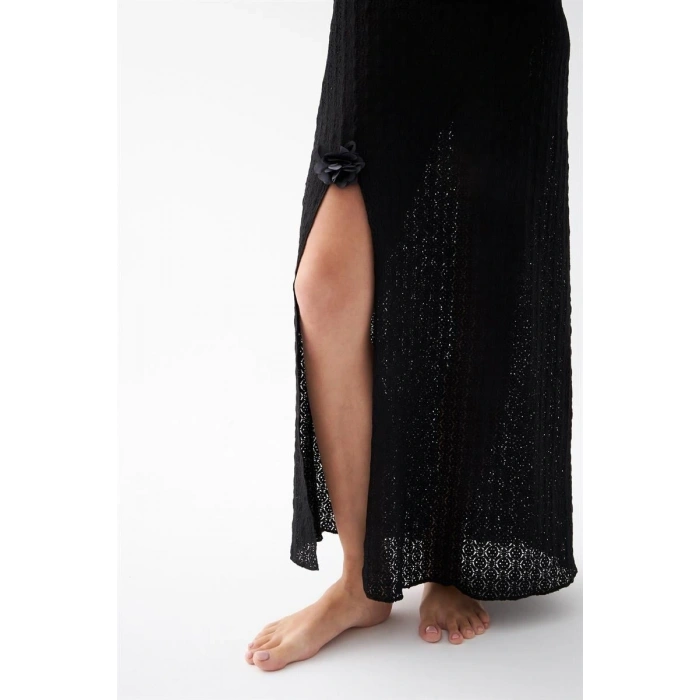 MARSiLYAN- Kadın Siyah Dantel Dokulu Yırtmaçlı Uzun Gecelik – Zarif ve Rahat Uyku Geceliği