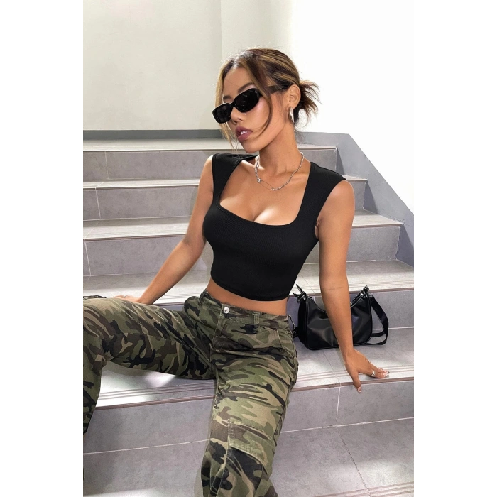 MARSiLYAN- Kadın Siyah Kare Yaka Kalınlaşan Omuz Detaylı Crop Top Bluz