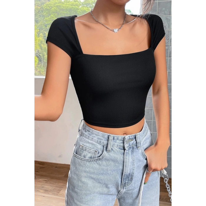 MARSiLYAN- Kadın Siyah Kare Yaka Yarım Kol Göğüs Dekolteli Crop Top Bluz