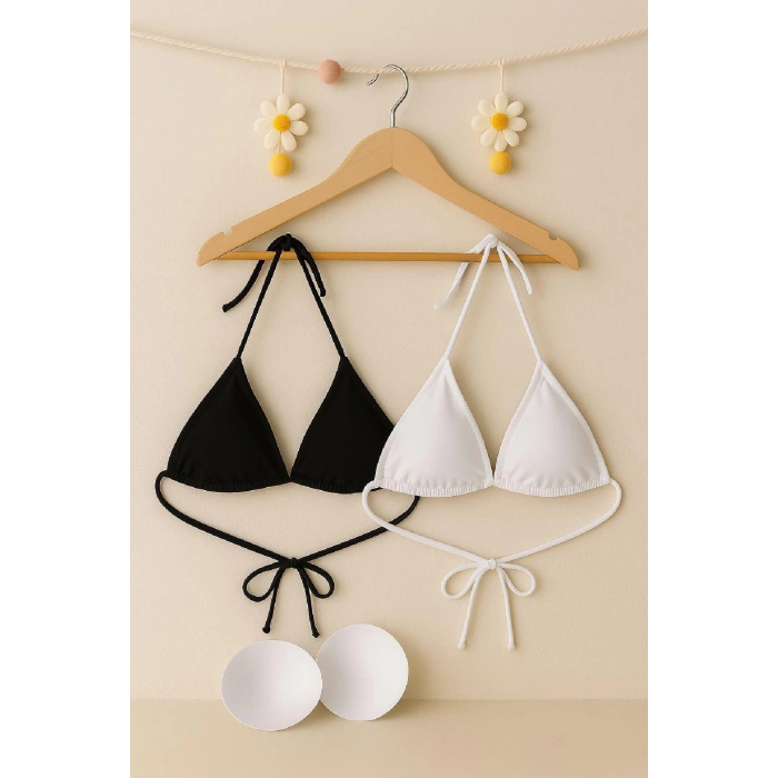 MARSiLYAN- Kadın Siyah ve Beyaz Minimal Kesim Üçgen Bikini Üstü