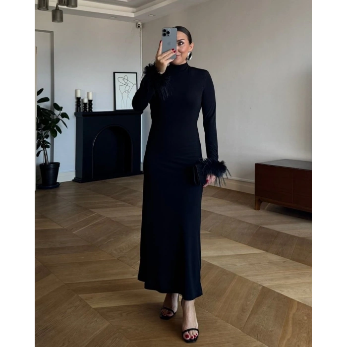 MARSiLYAN- Kadın Uzun Kollu Balıkçı Yaka Kol Ağzı Tüy Detaylı Uzun Krep Elbise