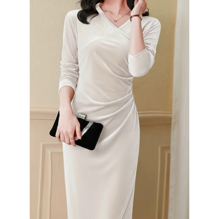 MARSiLYAN- Kadın Uzun Kollu Kruvaze Yakalı Yandan Büzgülü önden çapraz Detaylı Midi Kadife Elbise