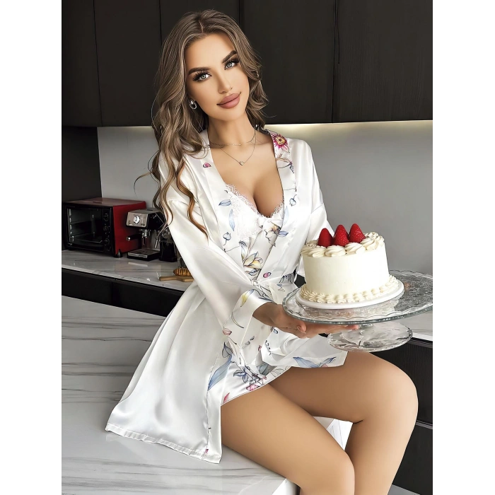 MARSiLYAN-  Özel Tasarım Çiçek Desenli Göğüs Dekolteli Sabahlıklı 2li Beyaz Saten Gecelik Takımı