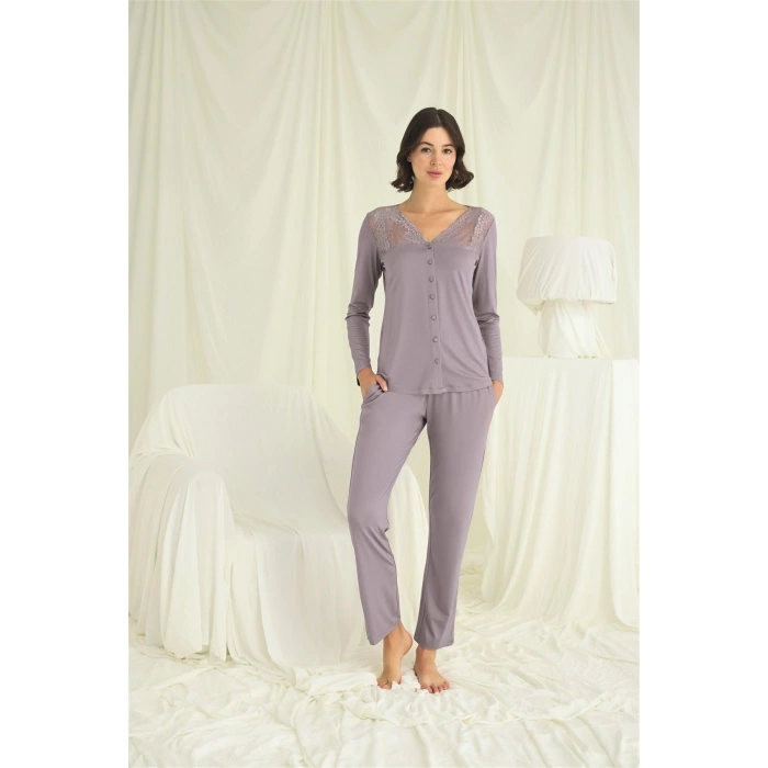 MARSiLYAN-  Yakası Kolu ve Omzu Dantelli Boydan Düğmeli Pijama Takımı