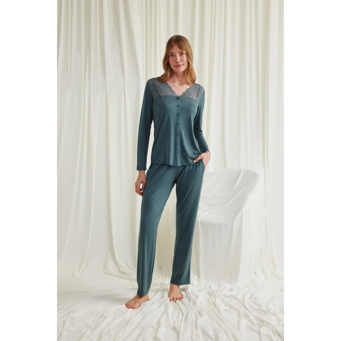 MARSiLYAN-  Yakası Omzu ve Paçası Dantelli Boydan Düğmeli Pijama Takımı