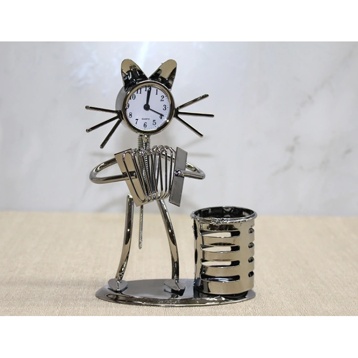 Metal Akordiyon Çalan Müzisyen Kedi Saat Ve Kalemlik