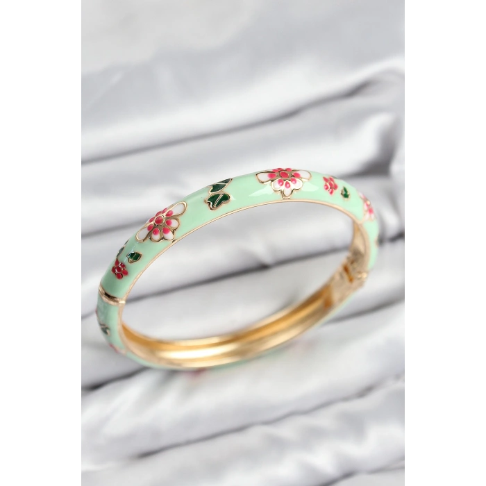 Mineli Pirinç Su Yeşili Çiçek Motifli Gold Kadın Kelepçe - TJ-BB7621