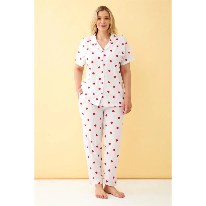 MİRAY- Kadın Beyaz Kırmızı Kalp Desenli Önden Düğmeli Büyük Beden Pijama Takımı