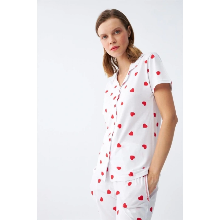 MİRAY- Kadın Beyaz Kırmızı Kalpli Önden Düğmeli Pijama Takımı