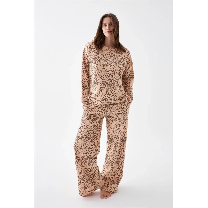 MİRAY- Kadın Oversize Bej Leopar Desenli Pamuklu Kalın Pijama Takımı