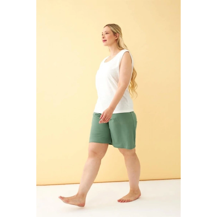 MİRAY- Kadın Yeşil Rahat Kalıp Büyük Beden Cepli Şort