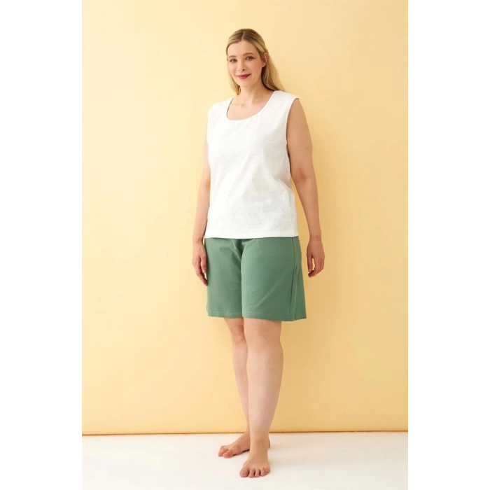 MİRAY- Kadın Yeşil Rahat Kalıp Büyük Beden Cepli Şort