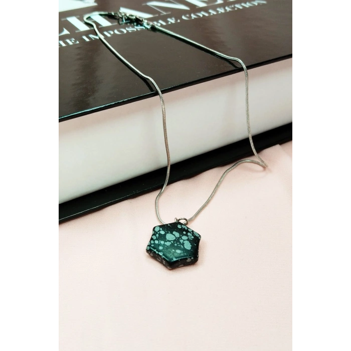 Obsidyen Doğal Taşı Zincirli El Yapımı Kolye Uç: 2 cm Zincir: 20 cm Kutulu mudanis