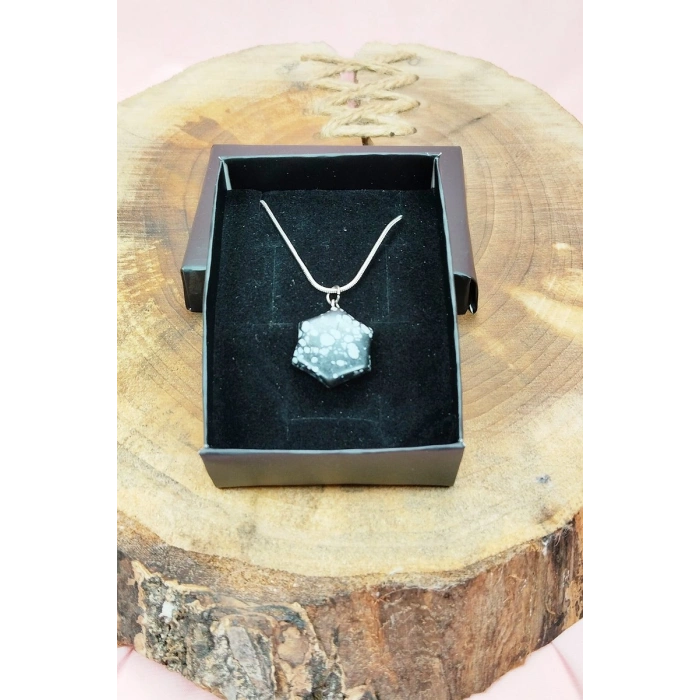 Obsidyen Doğal Taşı Zincirli El Yapımı Kolye Uç: 2 cm Zincir: 20 cm Kutulu mudanis