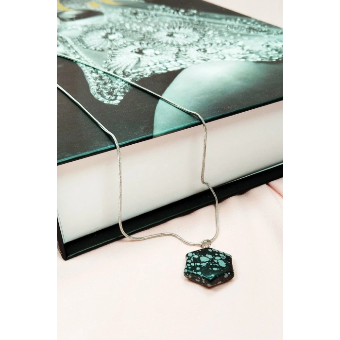 Obsidyen Doğal Taşı Zincirli El Yapımı Kolye Uç: 2 cm Zincir: 20 cm Kutulu mudanis