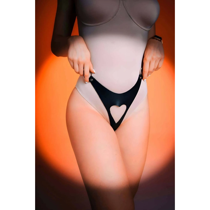Önü Açık Kalpli Fantazi G-string, Deri Külot Harness - Brf1277