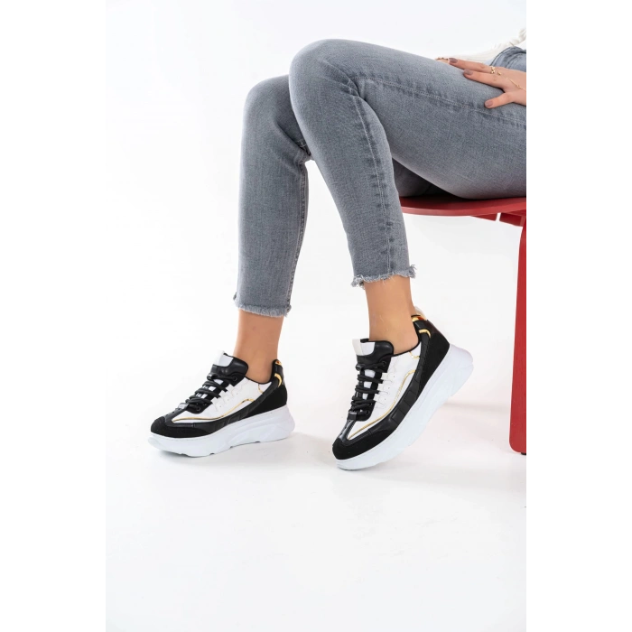 Paloma Siyah Beyaz Bağcıklı Spor Ayakkabı