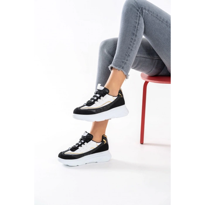 Paloma Siyah Beyaz Bağcıklı Spor Ayakkabı