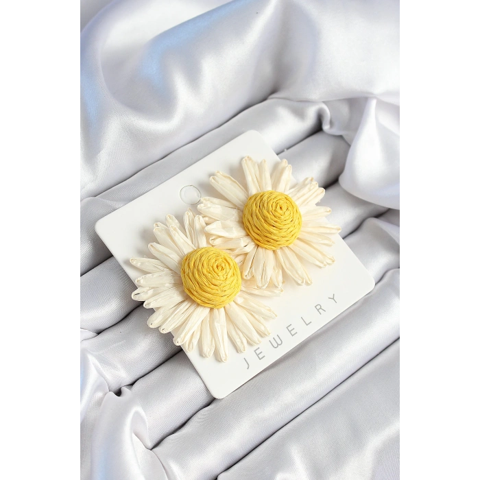 Papatya Model Beyaz Ve Sarı Renk Kadın Küpe - TJ-BKP10635