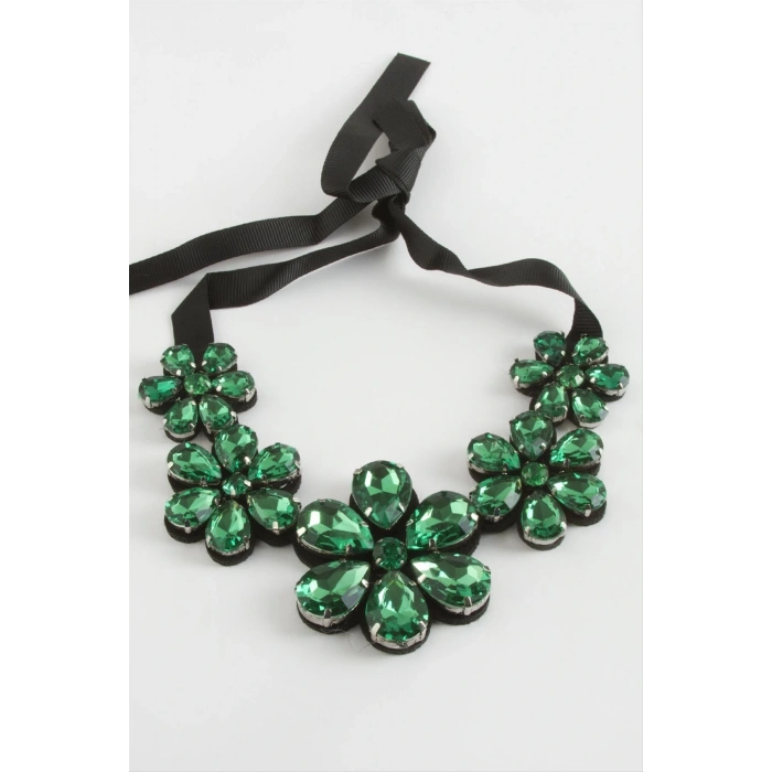 Papatya Taşlı Yaka Kolye