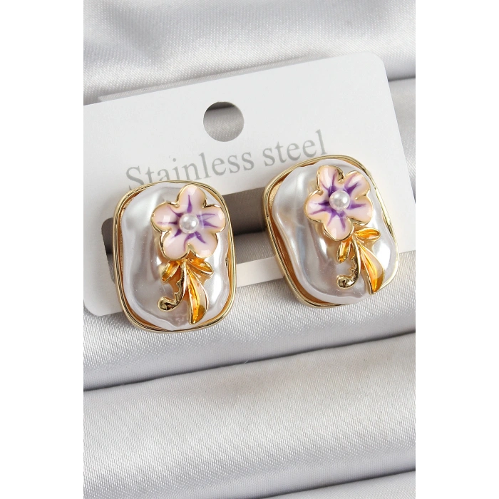 Pirinç Beyaz Mineli İnci Detaylı Çiçek Figürlü Sanatsal Portre Model Gold Renk Kadın Küpe - TJ-BKP10692