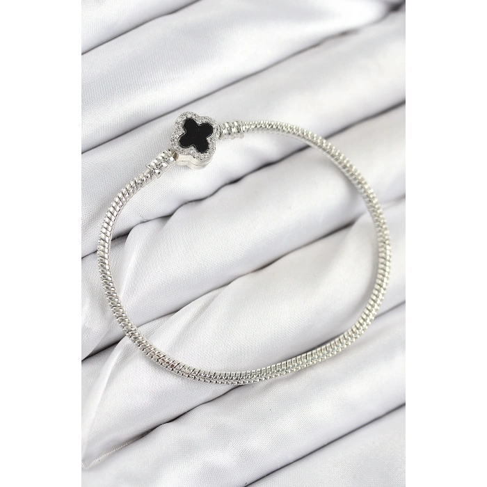 Pirinç Charm Zirkon Taşlı Yonca Model Gümüş Renk Kadın Bileklik - TJ-BB7800