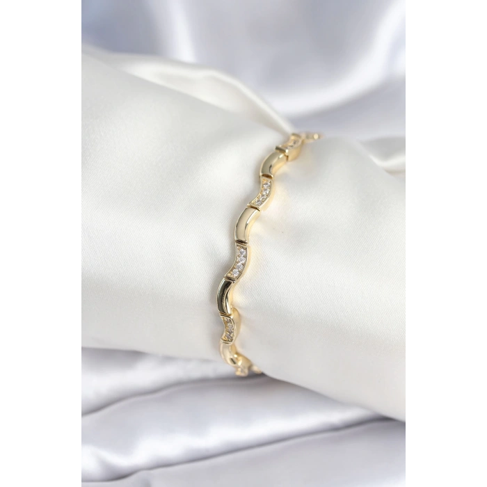 Pirinç Gold Renk Dalgalı Model Kadın Bileklik - TJ-BB7962