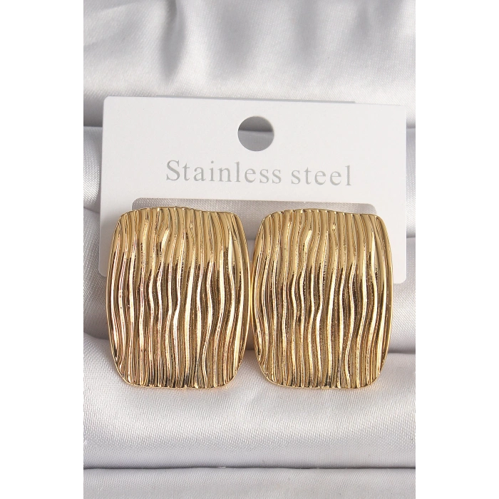 Pirinç Gold Renk İşlemeli Kare Plaka Model Kadın Küpe - TJ-BKP10145