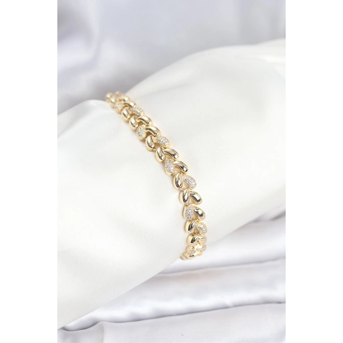 Pirinç Gold Renk VIP Seri Sarmal Damla Model Zirkon Taşlı Kadın Bileklik - TJ-BB8268