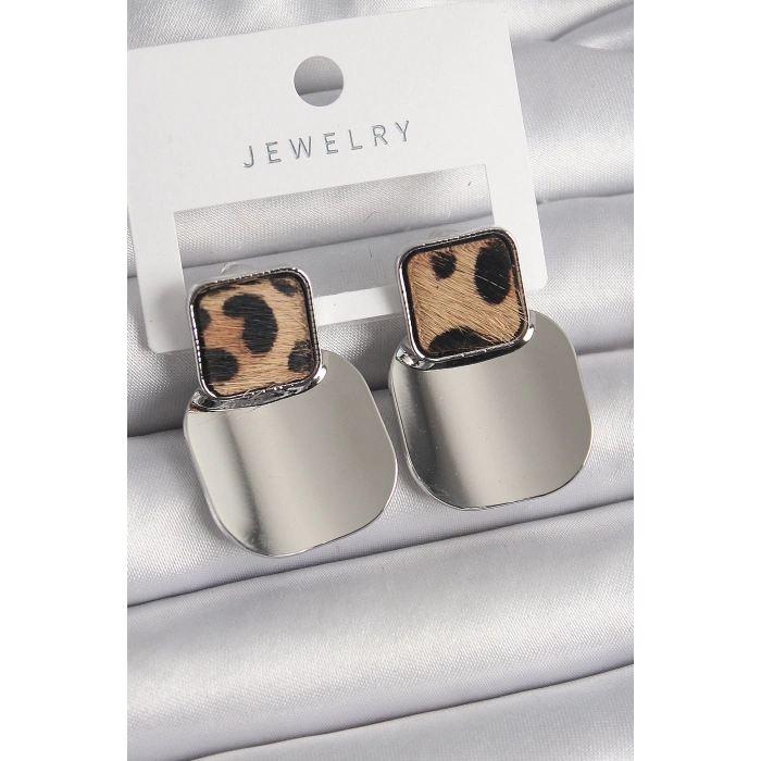 Pirinç Gümüş Renk Kare Plaka Leopar Desenli Kadın Küpe - TJ-BKP9886