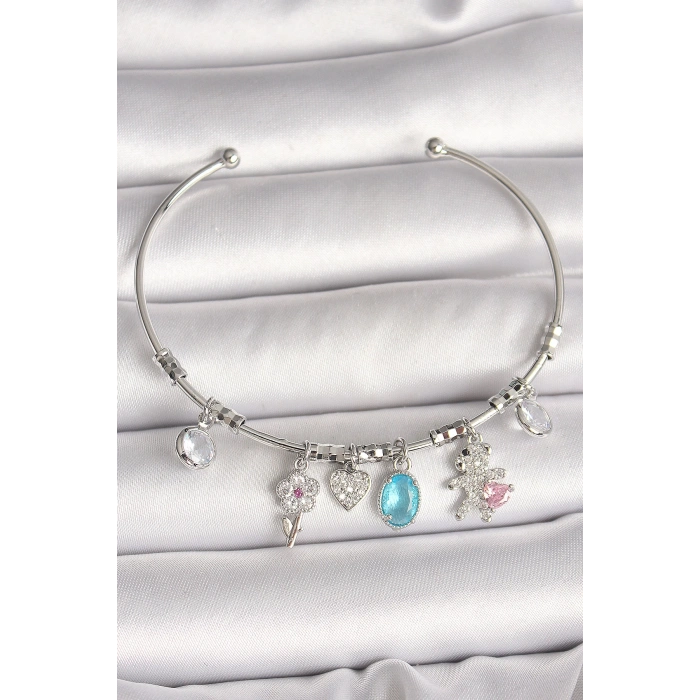 Pirinç Gümüş Renk Sallantı Zirkon Taşlı Ayıcık Figür Çiçek Detay Charm Kadın Bileklik - TJ-BB6908