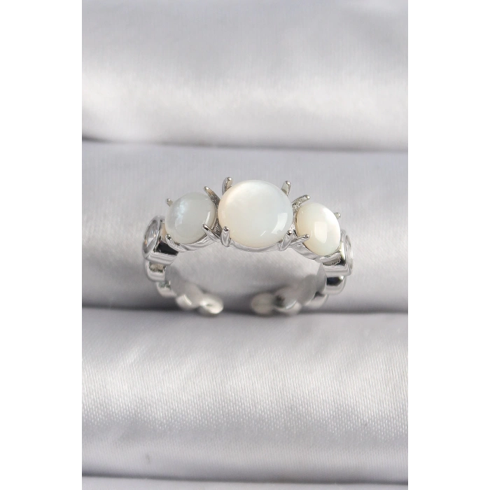 Pirinç Gümüş Renk Zirkon Taş Detaylı Beyaz Sedefli VIP Seri Kadın Yüzük - TJ-BYK3503