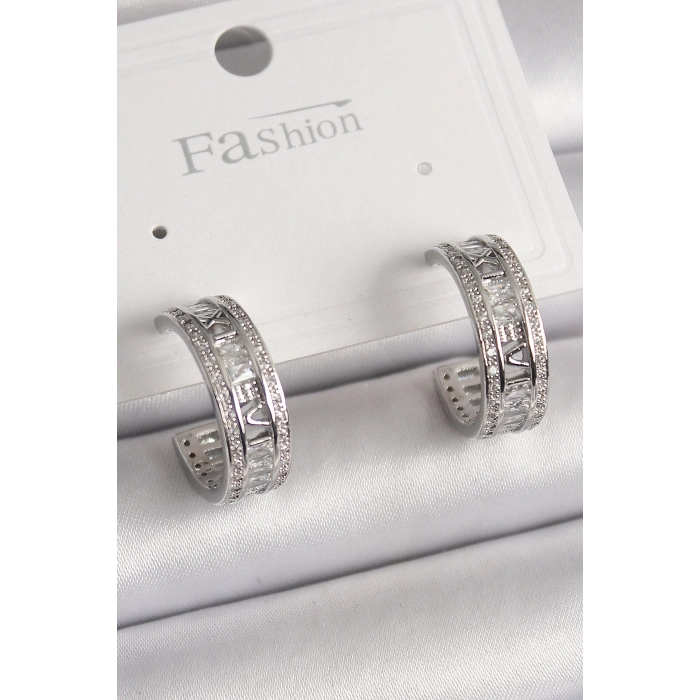 Pirinç Gümüş Renk Zirkon Taşlı İşleme Detay Halka Model Kadın Küpe - TJ-BKP9914