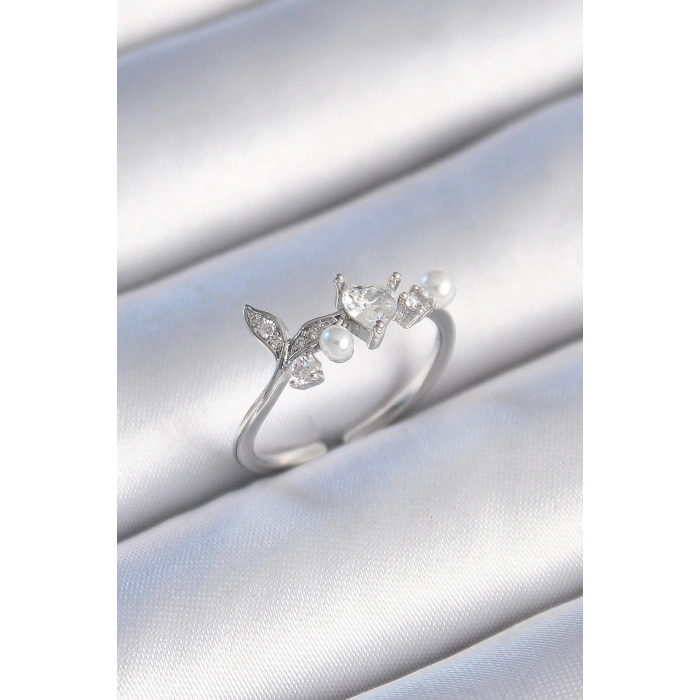 Pirinç Gümüş Renk Zirkon Taşlı Kalp Yaprak Model İnci Detay Kadın Yüzük - TJ-BYK3431