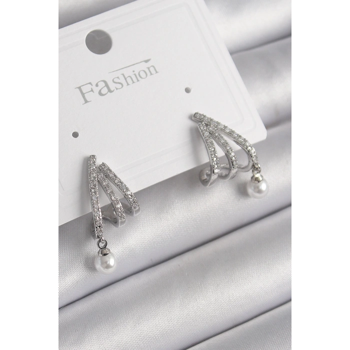 Pirinç Gümüş Renk Zirkon Taşlı Pençe Model İnci Detay Kadın Küpe - TJ-BKP9958