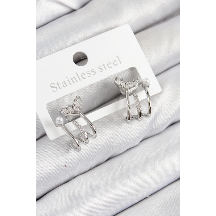 Pirinç Zirkon Taşlı İnci Detaylı Balık Kuyruğu Model Gümüş Renk Kadın Küpe - TJ-BKP11094