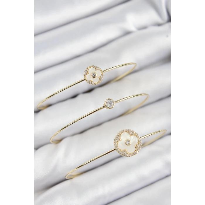 Pirinç Zirkon Taşlı Yonca Model Gold Renk Vip 3lü Kadın Bileklik - TJ-BB7336