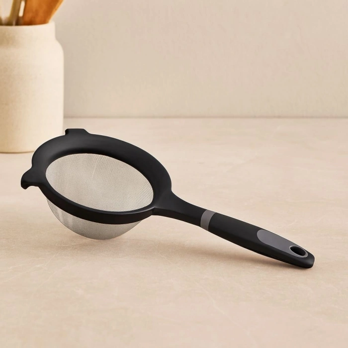 Plastik Saplı Tel Süzgeç 11 cm 350 ml