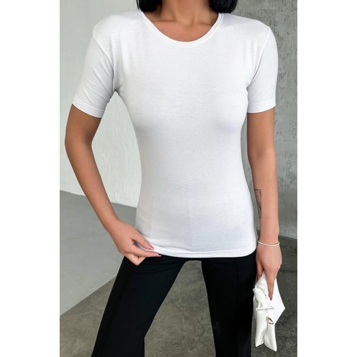 Rahat Ve Şık Kısa Kollu Bisiklet Yaka Likralı Viskon Penye Body Beyaz