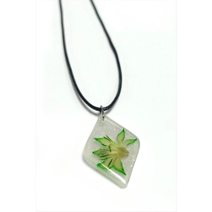 Tesbih Çiçeği Baklava Dilimli Epoksi Kolye