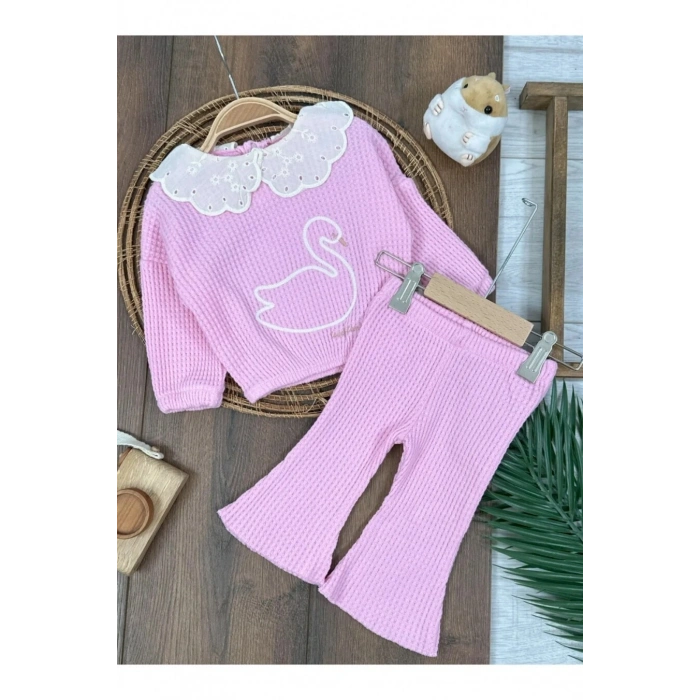 Triko Şeker Pembe Süzene nakışlı yaka güpürlü ispanyol paça pamuklu kız bebek takım