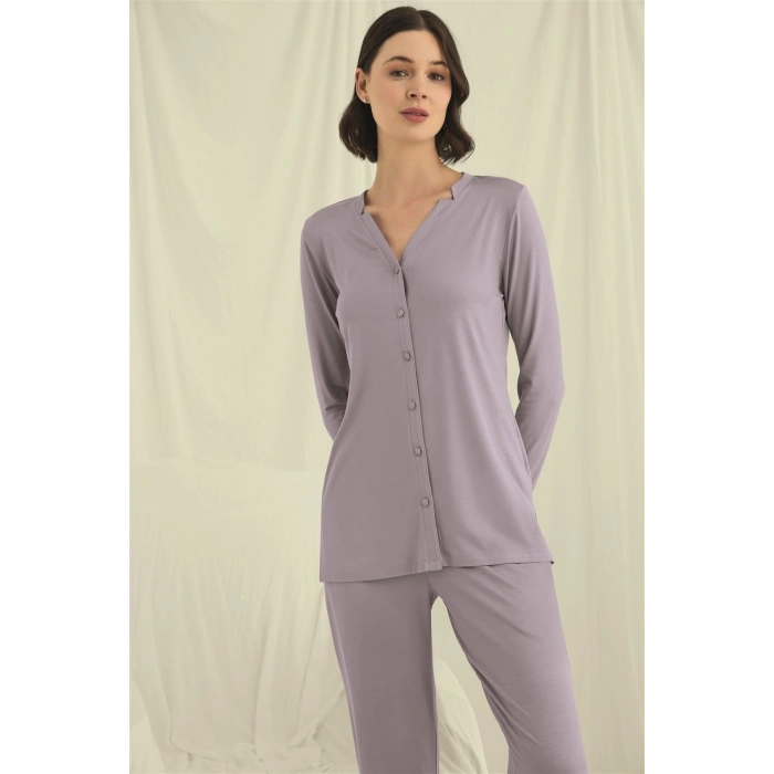 Uzun Kollu Düğmeli V Yaka Pijama Takımı