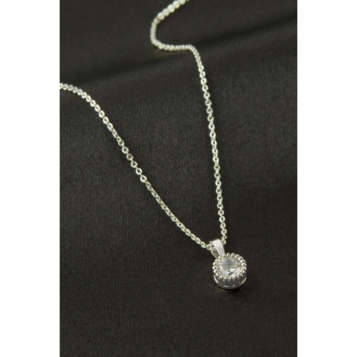 Yuvarlak Zirkon Tek Taşlı Kolye