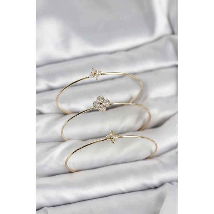 Zirkon Taşlı Gold Renk Yonca Tasarım 3lü Kadın Bileklik Kombini - TJ-BB8353