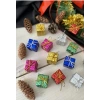 12 Adet Hediye Paketi  Renkli Noel  Yılbaşı Çam Ağacı Süsü 3 cm