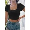 Kadın Siyah Yarım Kol Düz Yaka Crop Top Bluz